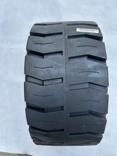 Opona -opaska gumowa do wózków widłowych 16 1/4 x 5 x 11 1/4