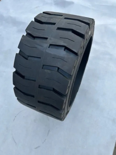 Opona -opaska gumowa do wózków widłowych 16 1/4 x 5 x 11 1/4