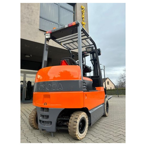 Wózek widłowy TOYOTA 7FBF30, 2013 r