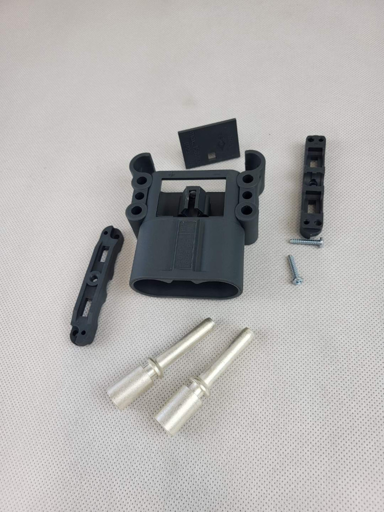 GNIAZDO BATERII TRAKCYJNEJ REMA  160 Ah/ 50 mm
