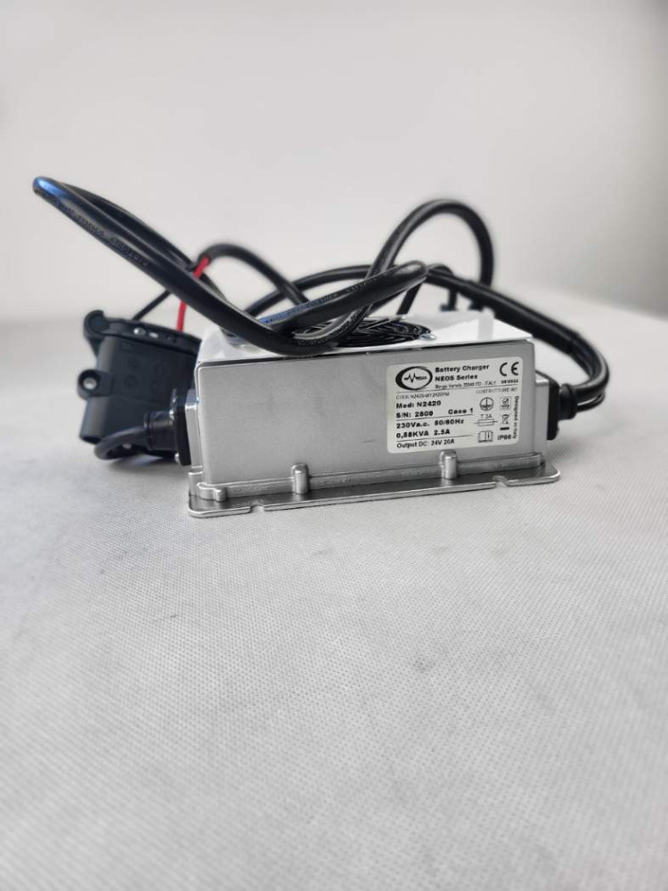 Prostownik 24V/20A NEOS