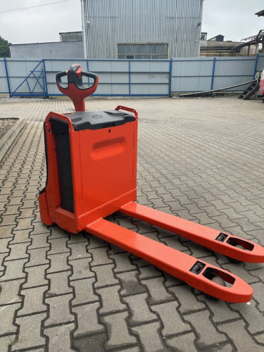 Wózek paletowy Linde T16