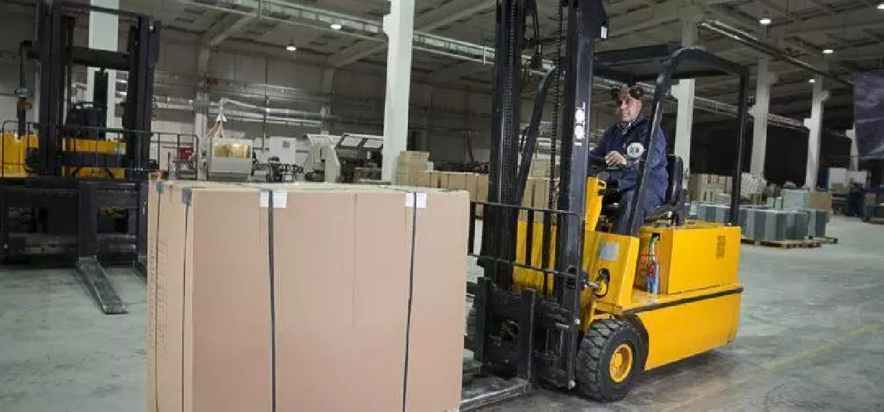 Od czego zależy udźwig wózka widłowego?